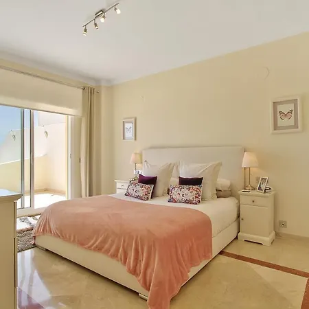 San Roque Duplex Penthouse 别墅